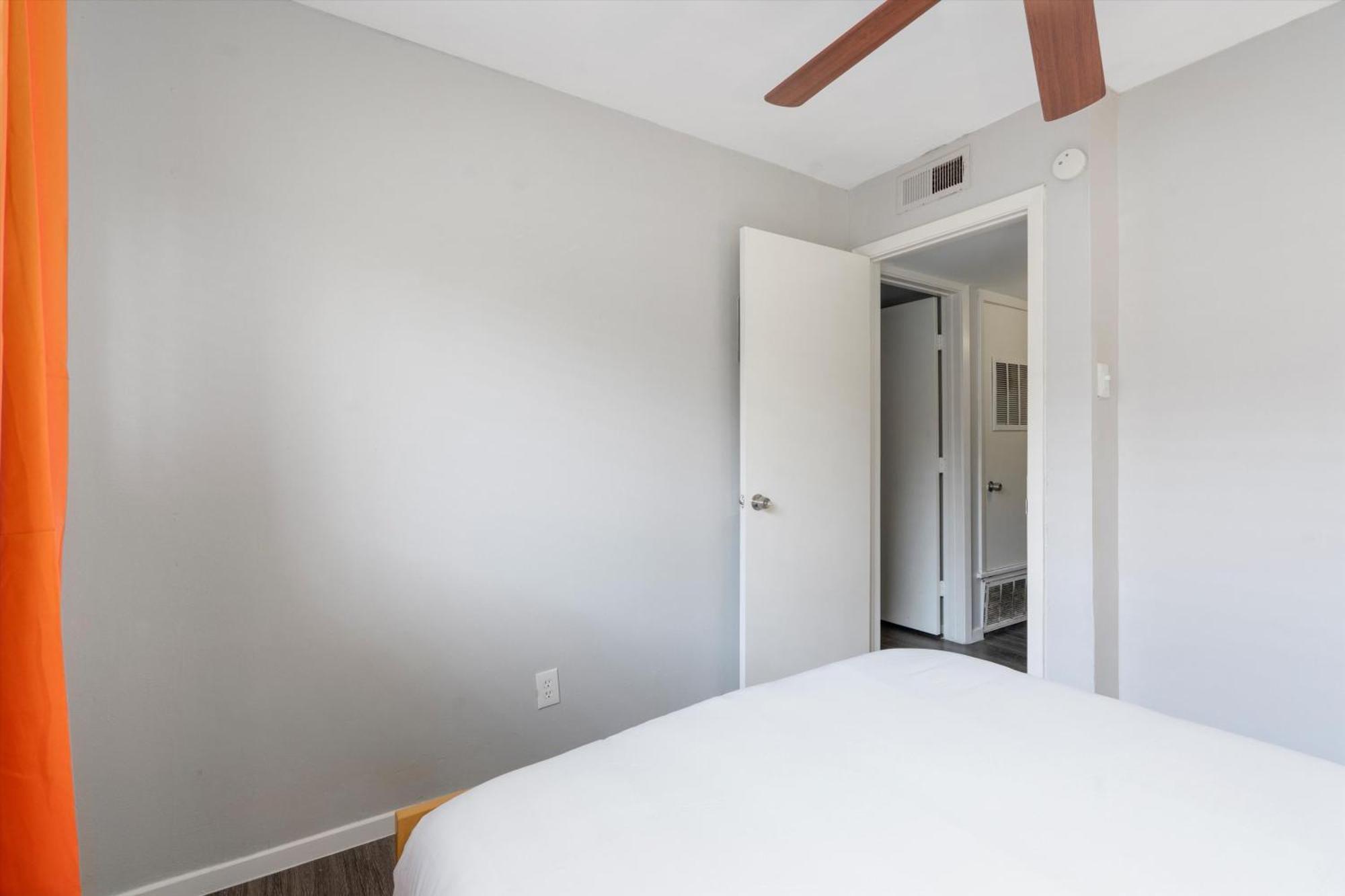 Mins 2 Downtown - King Bed - Private Stays ออสติน ภายนอก รูปภาพ