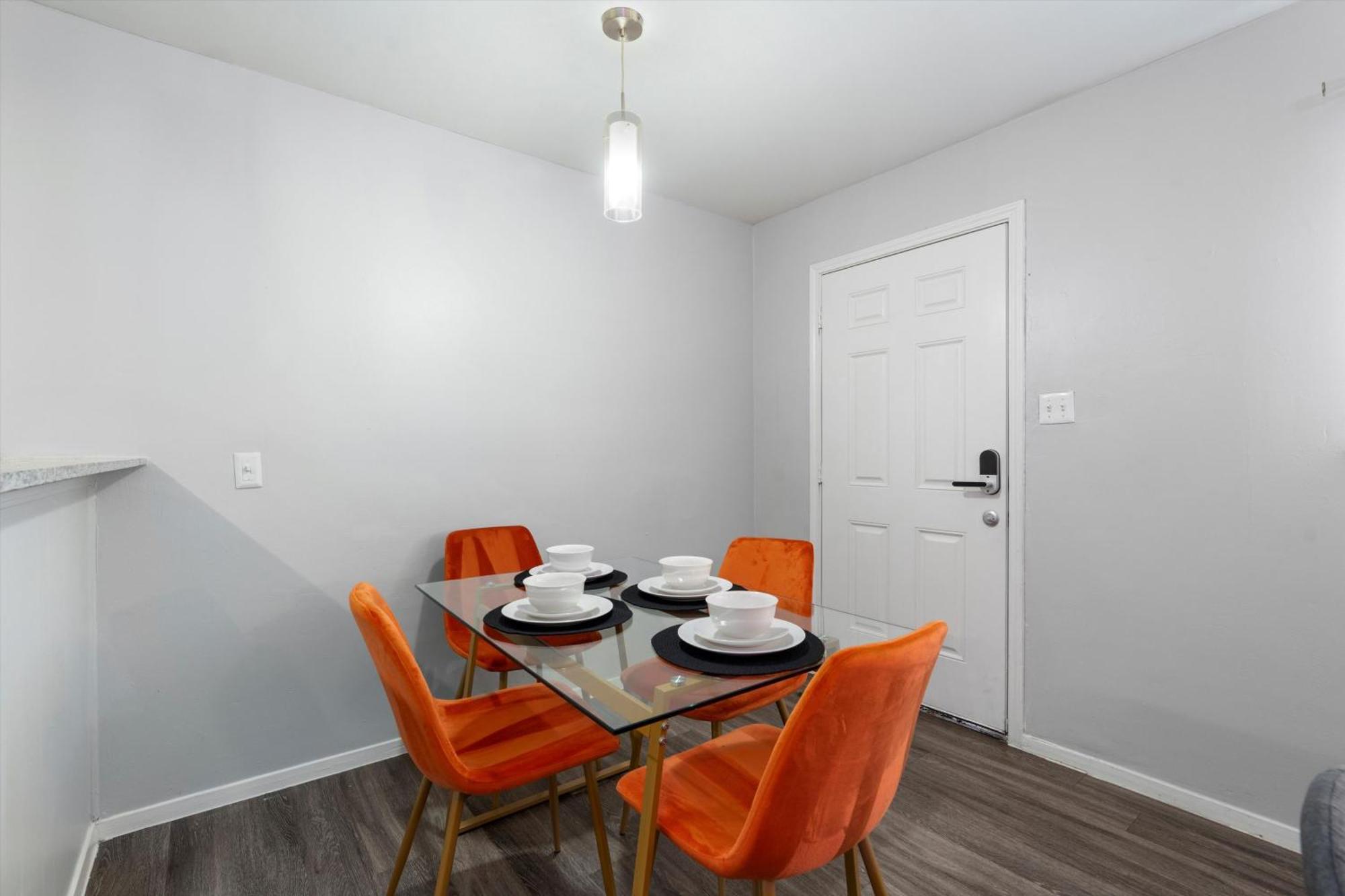 Mins 2 Downtown - King Bed - Private Stays ออสติน ภายนอก รูปภาพ