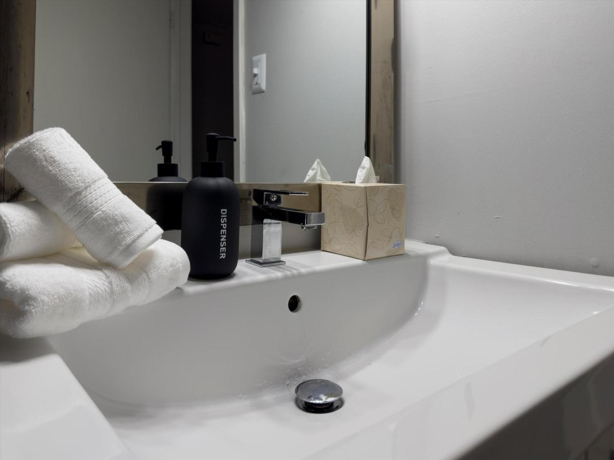 Mins 2 Downtown - King Bed - Private Stays ออสติน ภายนอก รูปภาพ
